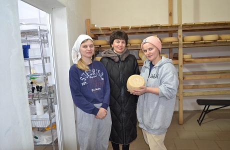 Глава Бессоновского района Наталья Шалдаева посетила крестьянское (фермерское) хозяйство Елены Гамбург