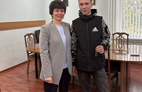 Вручение ключей от квартир ребенку, оставшемуся без попечения родителей. Вручение ключей от квартир ребенку, оставшемуся без попечения родителей.