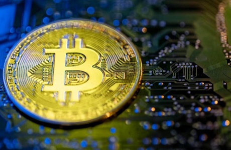 Минфин России разрабатывает новые правила для торгов крупнейшими криптовалютами