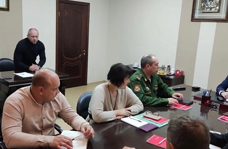 Прошла встреча с трудовым коллективом АО «Птицефабрика Васильевская» по вопросу отбора граждан на военную службу по контракту 
