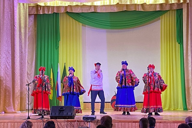 Праздничный концерт,посвященный Дню народного единства! Праздничный концерт,посвященный Дню народного единства!