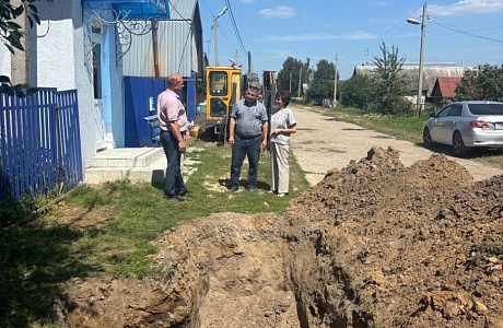 Глава Бессоновского района Наталья Шалдаева лично проконтролировала ход капитального ремонта водопровода в с. Чемодановка 