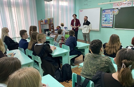 Интересные гости в средней школе с. Кижеватово.