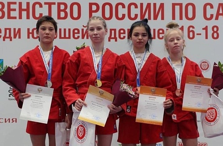 Состоялось Первенство России по самбо среди юношей и девушек 16-18 лет.