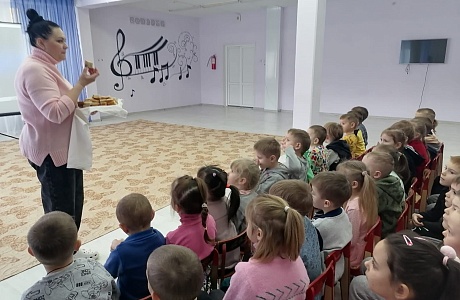 В Детском саду села Чемодановка прошло тематическое мероприятие «Блокадной вечности страницы».