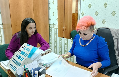 ОКАЗАНИЕ МЕТОДИЧЕСКОЙ ПОМОЩИ СПЕЦИАЛИСТАМ ОРГАНИЗАЦИЙ – ИСТОЧНИКОВ КОМПЛЕКТОВАНИЯ