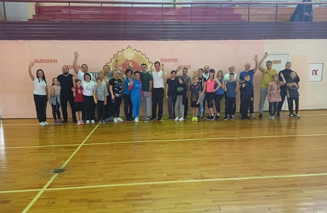 В МБОУ СОШ с. Бессоновка родители 3,4 классов сдали нормы ВФСК ГТО