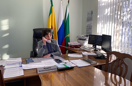 Глава Бессоновского района Наталья Шалдаева провела личный приём граждан в формате телефонного разговора.