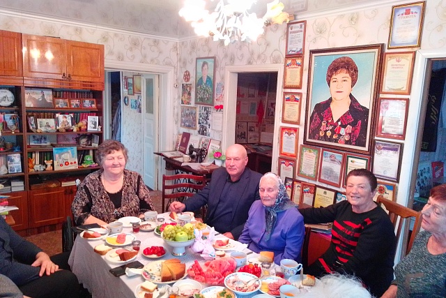 «Не расстанусь с комсомолом, буду вечно молодым!»