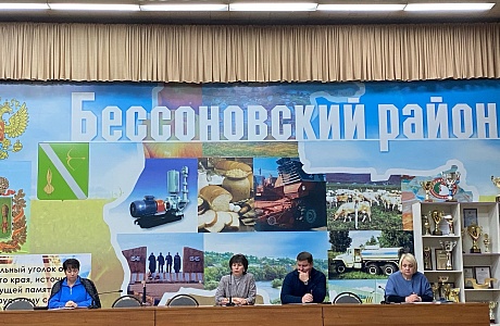 Состоялась большая планерка под руководством исполняющего полномочия главы Бессоновского района Натальи Шалдаевой