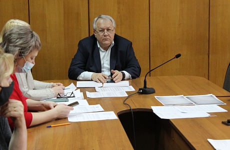 Глава администрации Бессоновского района провел заседание межведомственной рабочей группы по демографии