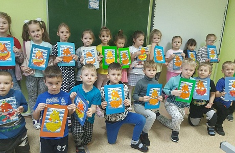 В детском саду начальной школе села Бессоновка провели мастер-класс по «пластилинографии».