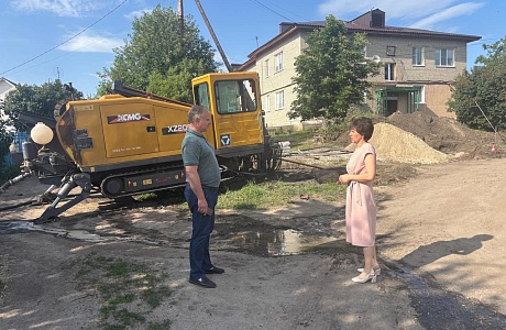 Глава Бессоновского района Наталья Шалдаева проконтролировала ход работ по капитальному ремонту водопровода в с.Грабово