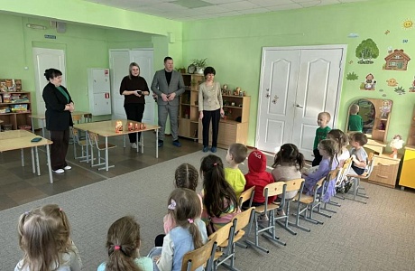 Глава Бессоновского района Наталья Шалдаева с рабочим визитом посетила  образовательное учреждение для детей дошкольного и младшего школьного возраста начальная школа-детский сад с.Бессоновка