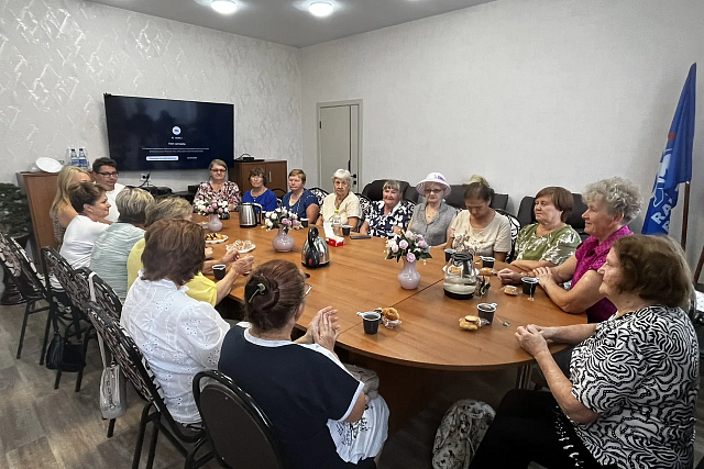 Встреча в рамках губернского проекта «Серебряная Пенза»: диалог поколений и забота о старшем поколении Встреча в рамках губернского проекта «Серебряная Пенза»: диалог поколений и забота о старшем поколении