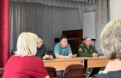 Александр Воронков принял участие во встрече с населением  с. Сосновка
