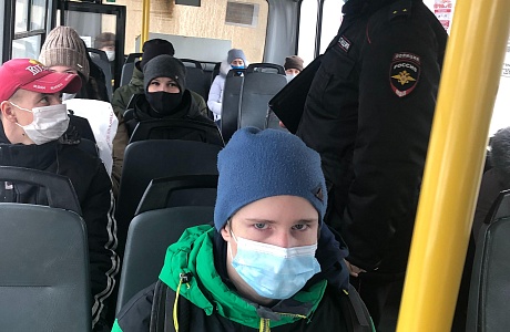 26 января 2021 года   на территории Бессоновского района в населенном пункте с. Грабово проведен очередной рейд в пассажирском транспорте   по соблюдению «масочного режима». 