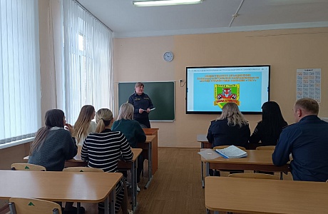 Обучение бойцов подразделения отряда содействия полиции «Тигр» Обучение бойцов подразделения отряда содействия полиции «Тигр»