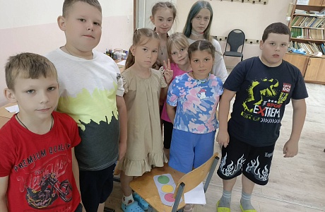 Интеллектуальная игра  «Правила дорожные знать каждому положено»