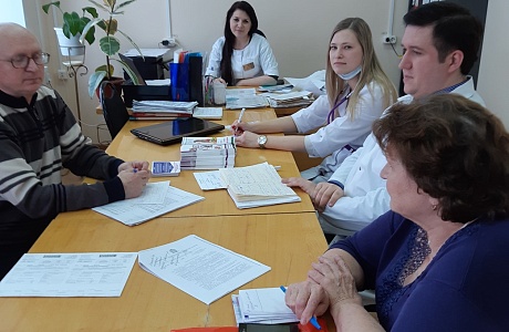 Проведено рабочее совещание заведующей поликлиникой с врачами первичного звена, участвующих в оказании первичной медико-санитарной помощи