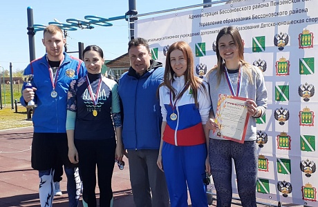 На стадионе «Сура» с.Бессоновка состоялась районная легкоатлетическая эстафета
