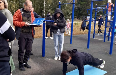 Семейные команды МБОУ СОШ с. Чемодановка сдали нормы ГТО.