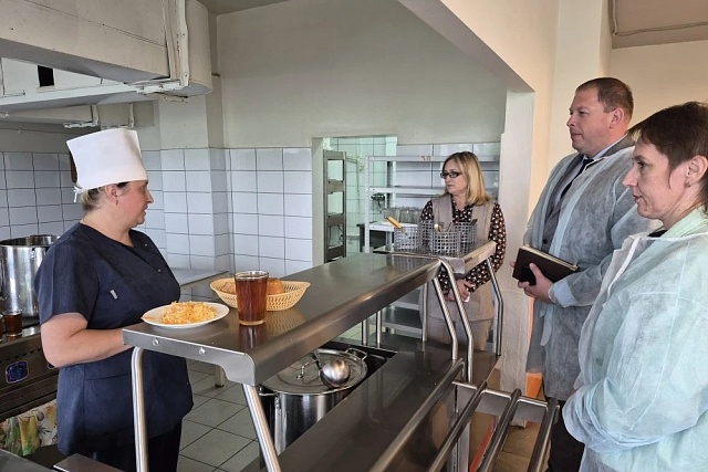 Организация полноценного сбалансированного питания детей – одно из важных направлений деятельности общеобразовательных организаций Бессоновского района