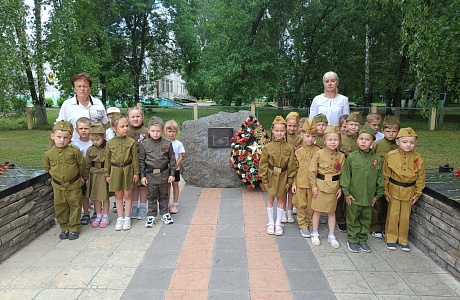 В детских садах Бессоновского района прошли мероприятия, посвященные «Дню памяти и скорби».