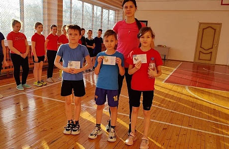 В МБОУ СОШ с.Бессоновка состоялось награждение знаками ВФСК ГТО В МБОУ СОШ с.Бессоновка состоялось награждение знаками ВФСК ГТО