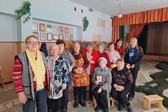 В преддверии Международного женского дня встретились с женщинами,которые плетут сети на СВО В преддверии Международного женского дня встретились с женщинами,которые плетут сети на СВО