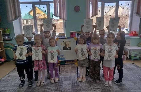 День рождения русского писателя Корнея Ивановича Чуковского.