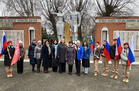 В селе Бессоновка состоялось торжественное мероприятие, посвящённое Дню Героев Отечества 