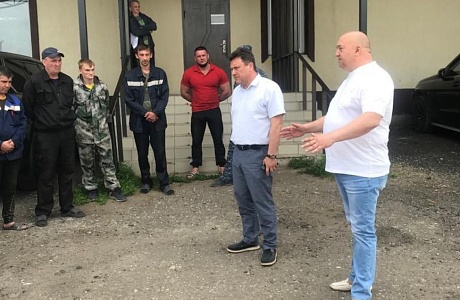 Александр Воронков принял участие во встрече с трудовым коллективом ООО «Леском»