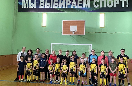Футбол с мамами и бабушками Футбол с мамами и бабушками